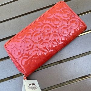 Coach Gramercy patent wallet